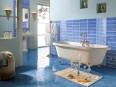 Baño en tonos azules